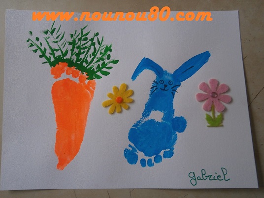 Mon premier art d'empreinte de Pâques, pieds de lapin, souvenir d